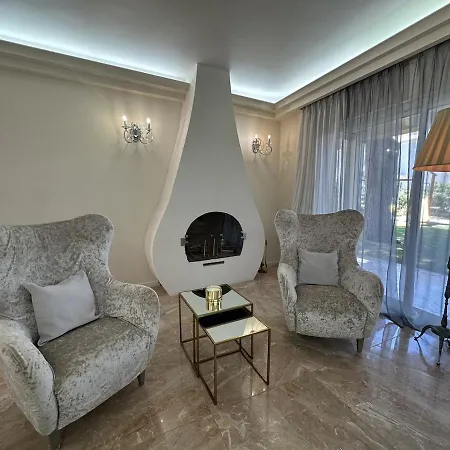 Spacious villa Matilda in Vilamoura big pool, golf view Villa *