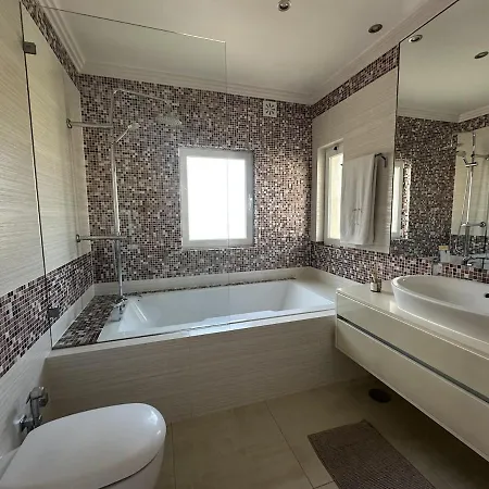 Spacious villa Matilda in Vilamoura big pool, golf view Villa *