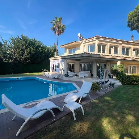 Spacious Matilda In Vilamoura, Big Pool, Golf View And Access