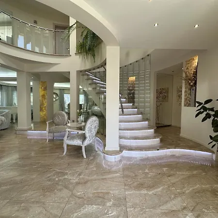 Villa Spacious Matilda In Vilamoura, Big Pool, Golf View And Access *