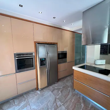 Villa Spacious villa Matilda in Vilamoura big pool, golf view