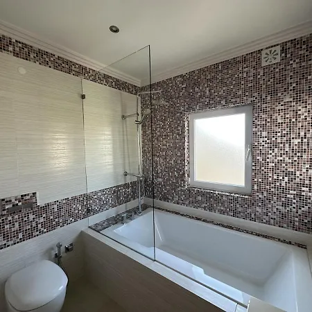Spacious Matilda In Vilamoura, Big Pool, Golf View And Access * Quarteira