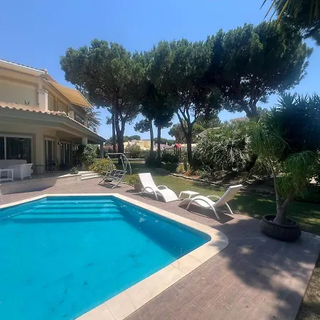 Villa Spacious villa Matilda in Vilamoura big pool, golf view *