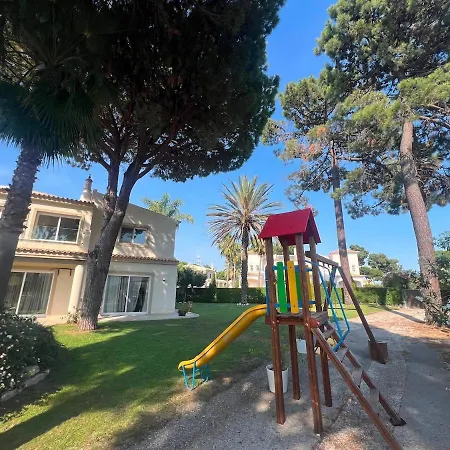 Spacious villa Matilda in Vilamoura big pool, golf view Quarteira
