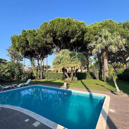 Spacious villa Matilda in Vilamoura big pool, golf view Quarteira