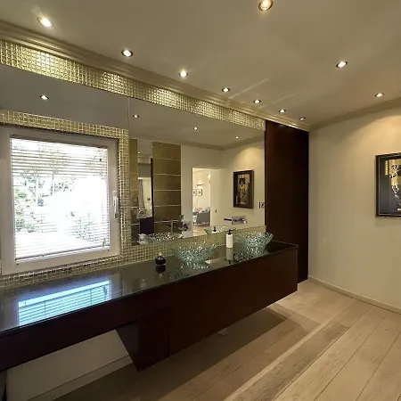 Spacious villa Matilda in Vilamoura big pool, golf view