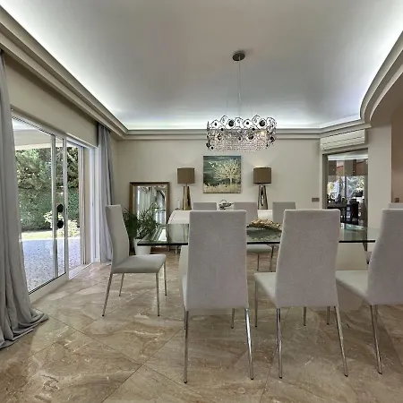 Villa Spacious villa Matilda in Vilamoura big pool, golf view